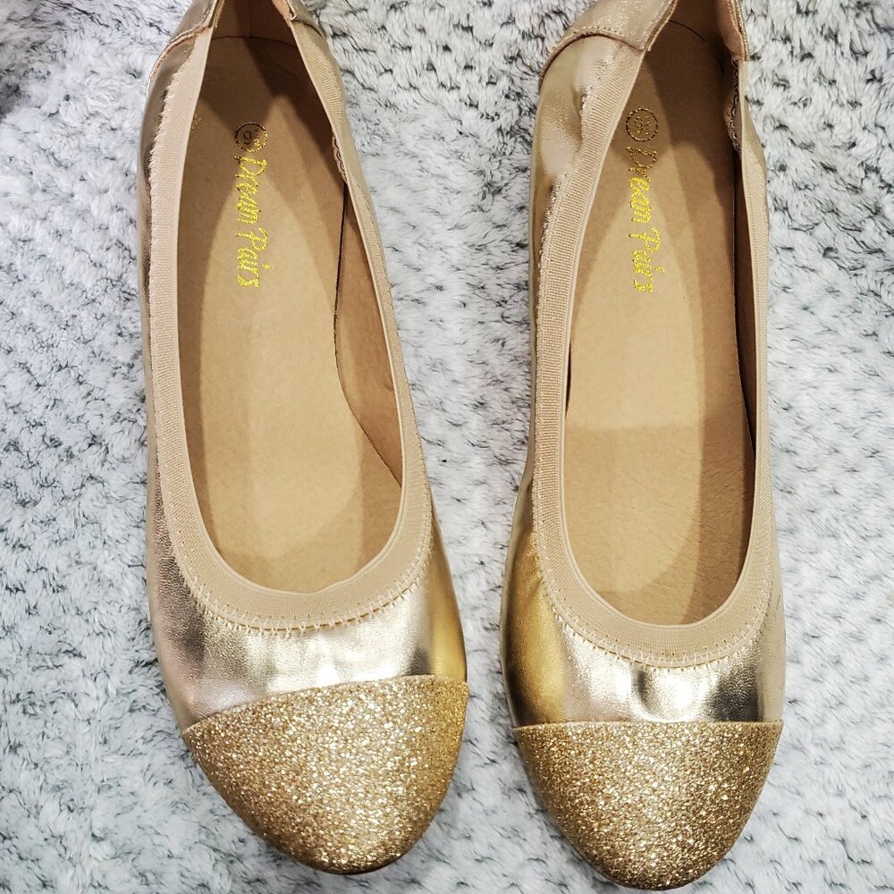 Dream Pairs Gold Sparkle Flat Sole Flex NIB Size 9 1/2 M